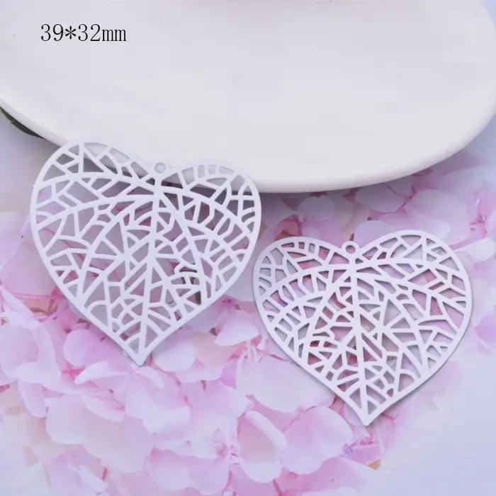Boucles d'Oreilles Rondes en Forme de Cœur Noir et Blanc