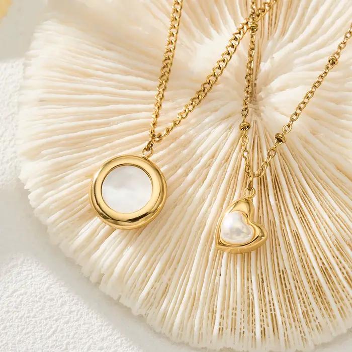 Bague en nacre blanche