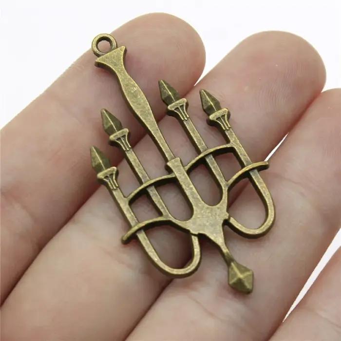 WYSIWYG 2 pièces 50x27mm 2 couleurs rétro médiéval chandelier pendentif à breloques pour bijoux à bricoler soi-même