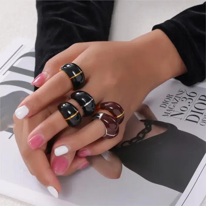 Bagues Esthétiques Noires pour Homme et Femme