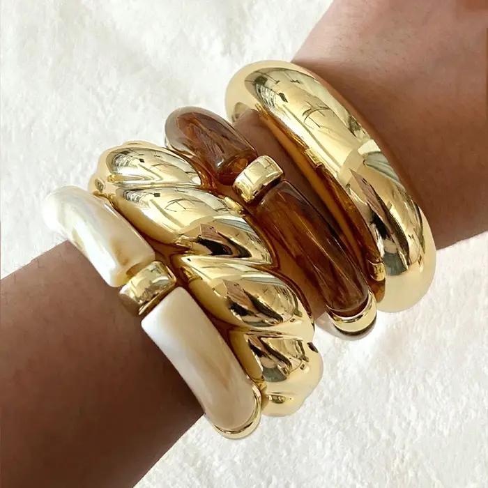 Ensemble de bracelets élastiques en résine marron pour femmes