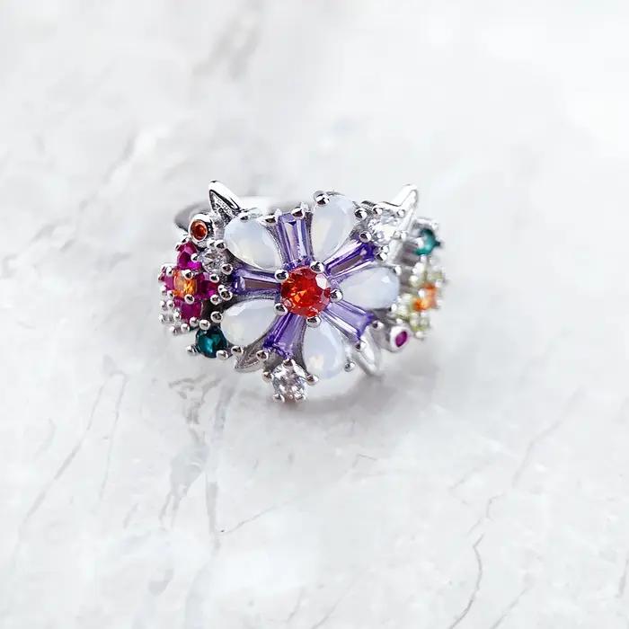 Bague à fleurs colorées