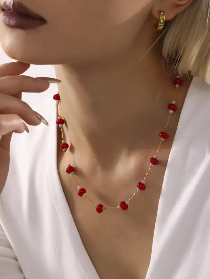 Collier en pierres naturelles perlées avec chaîne en acier inoxydable et breloque pour femmes occasions spéciales style moderne soirée