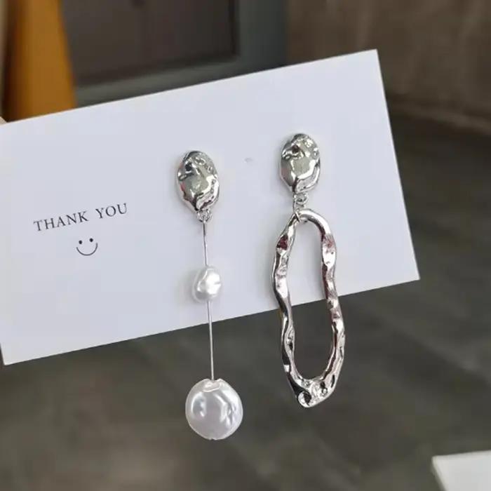 Boucles d'Oreilles Asymétriques Elégantes avec Perles Imitation pour Femmes Occasions Spéciales Soirées Chic Cadeaux Fête