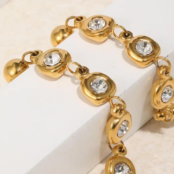 Boucles d'oreilles longues en zircon E.B.belle
