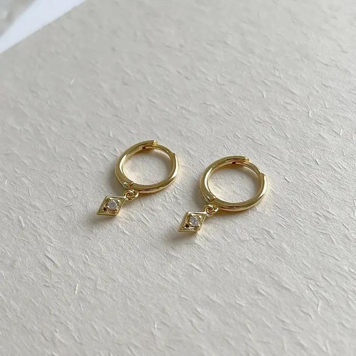 Petites boucles d'oreilles simples en argent regardé 925 pour femmes