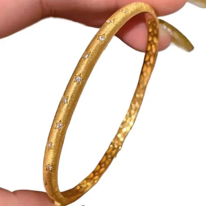 Bracelets de luxe légers rétro haut de gamme en diamant brossé pour femmes