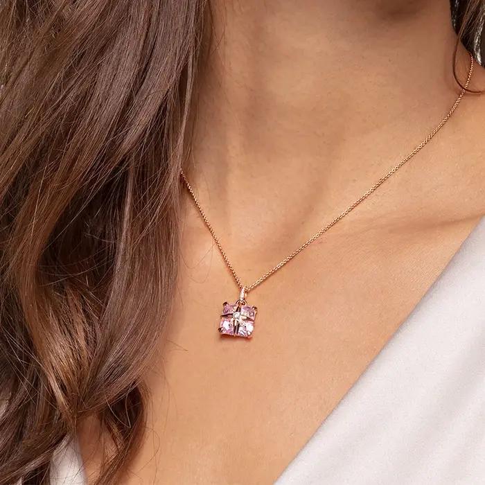 Pendentif étoile plaquée or rose avec pierre cristal pour femmes romantique et fémininoccasion spéciale