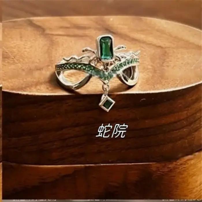 Bague de Poudlard Gryffondor Serpentard Serdaigle Poufsouffle plaquée argent 925 pour femmes et hommes design original occassions spéciales