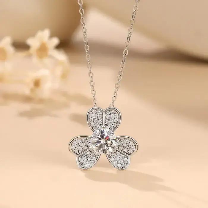 Collier Trèfle en Moissanite 1 carat Pretty Beauty pour Femme