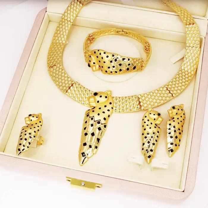 Ensemble de bijoux plaqué rhodium design léopard africain chic collier bracelet boucle d'oreille annelé pour femmes occasions spéciales