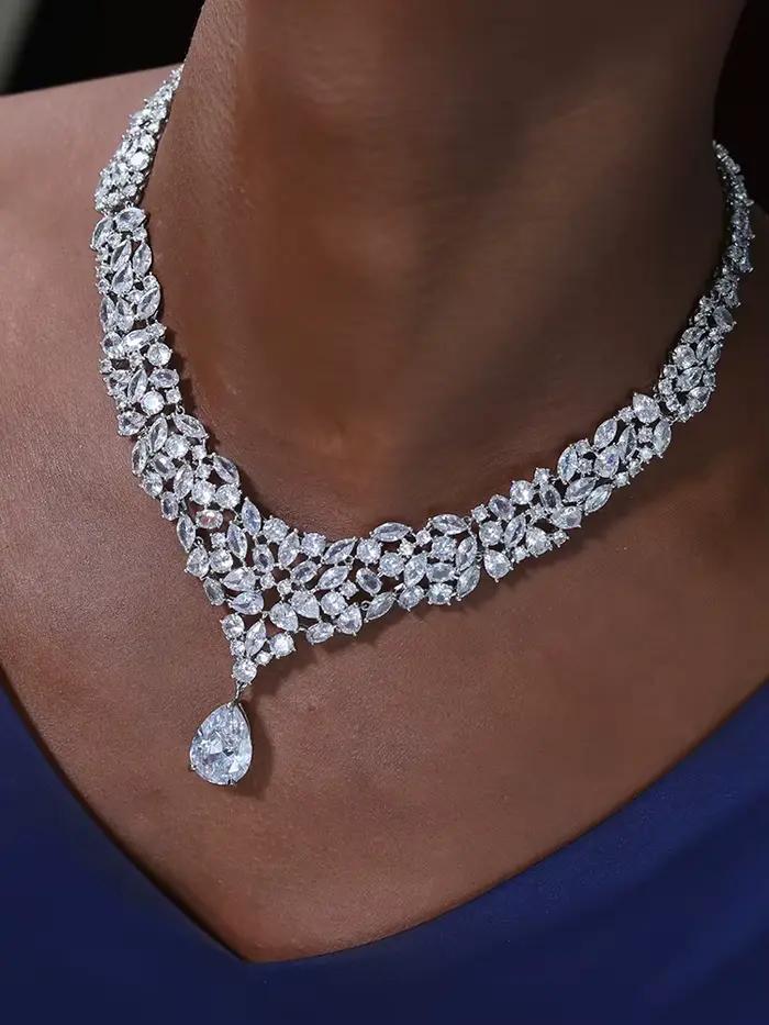 Ensemble de bijoux de luxe en zircone cubique brillante
