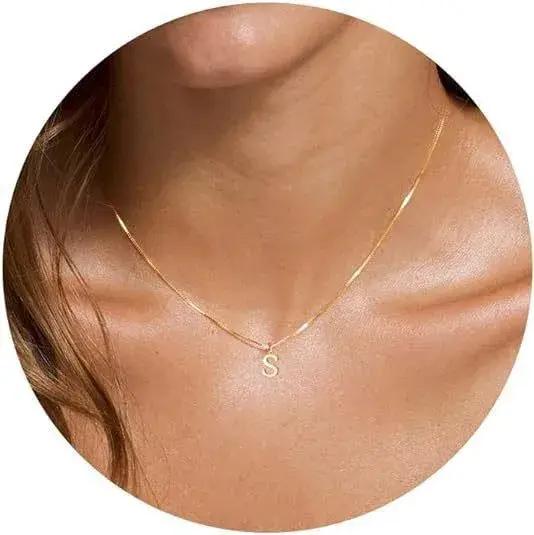 Collier initial A-Z plaqué or 18 carats avec chaîne de maillons en acier inoxydable pour femmes occasions spéciales style mode personnalisé