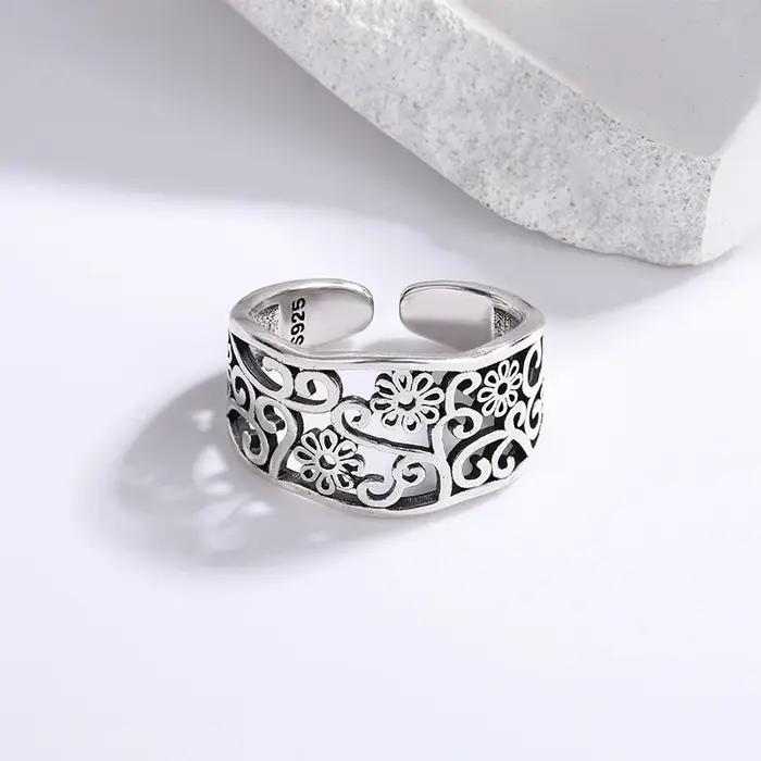 Bague élégante en argent sterling 925 avec fleur gravée