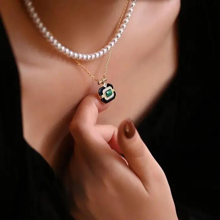 Collier avec pendentif géométrique pour femmes