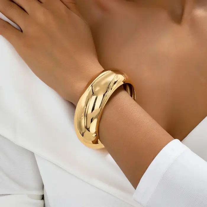 Bracelet une pièce pour femmes