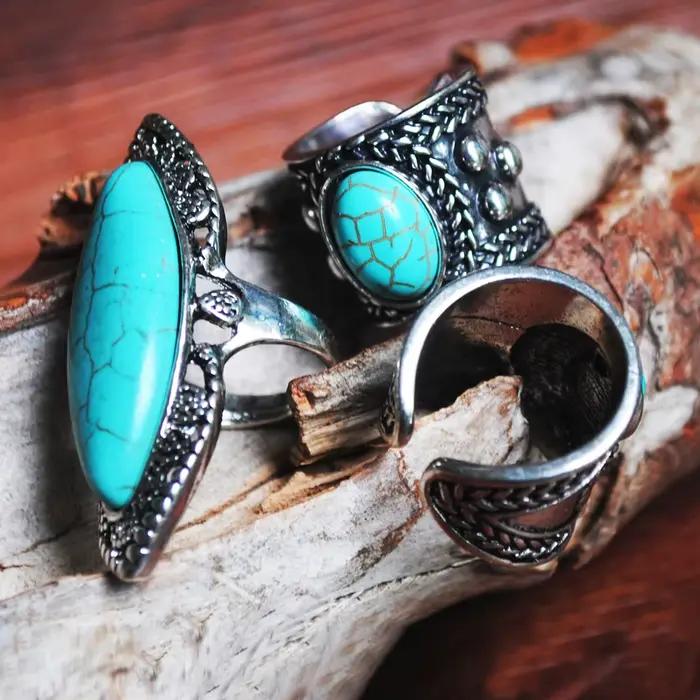 Bague tibétaine en argent vintage avec turquoise synthétique pour femmes occasions spéciales soirée chic cocktail