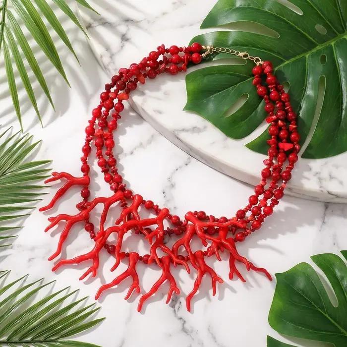 Collier multirangs exagéré en corail rouge pour femme
