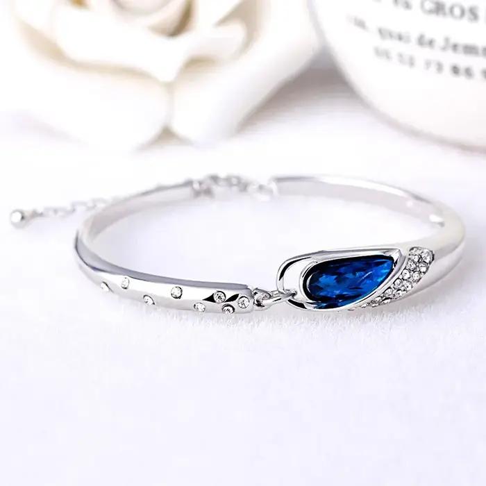 Bracelet en argent sterling serti de zircone bleue taillée en diamant pour homme et femme élégant à offrir pour les occasions spéciales