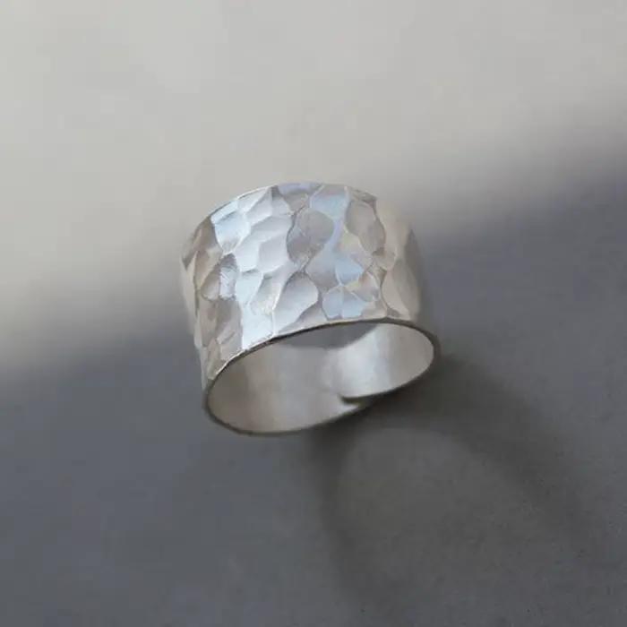Bague originale en argent 925 avec motif de marteau large