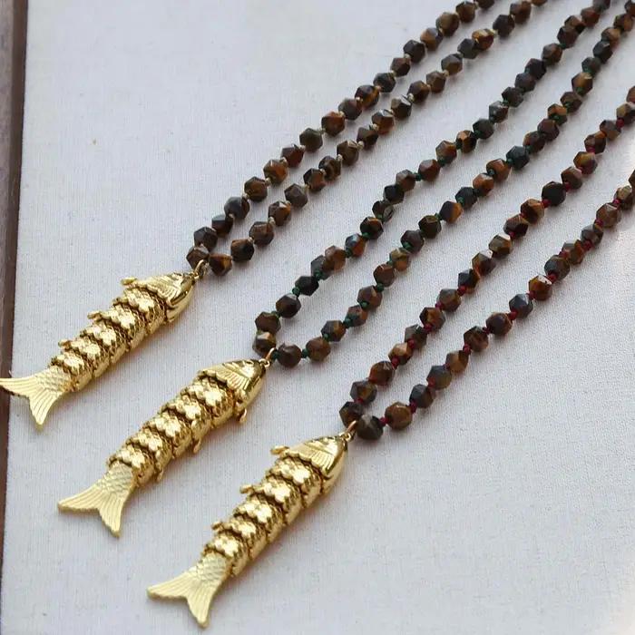 Collier avec pendentif en forme de poisson doré pour femmes