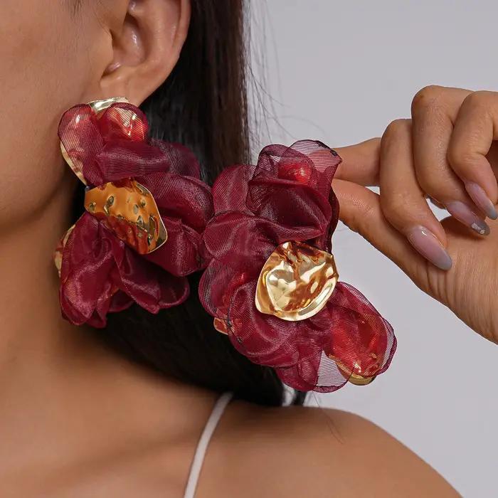 Boucles d'oreilles à fleurs en mousseline de soie moelleuse pour femmes
