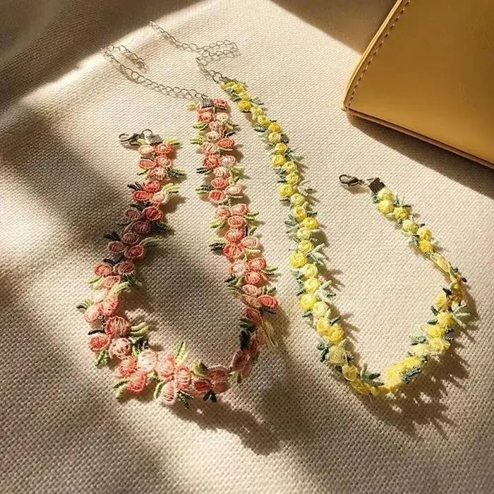 Collier en dentelle à fleurs douces pour femmes et filles style romantique bijoux tendance cadeau occassions spéciales