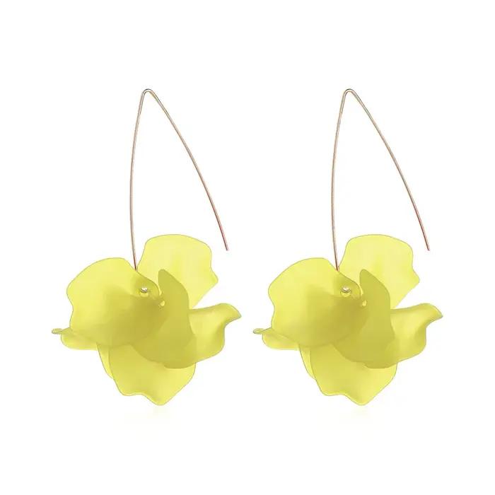 Boucles d'oreilles bohèmes longues en résine fleur pétale à la main pour femmes occasions spéciales style unique cadeau mode