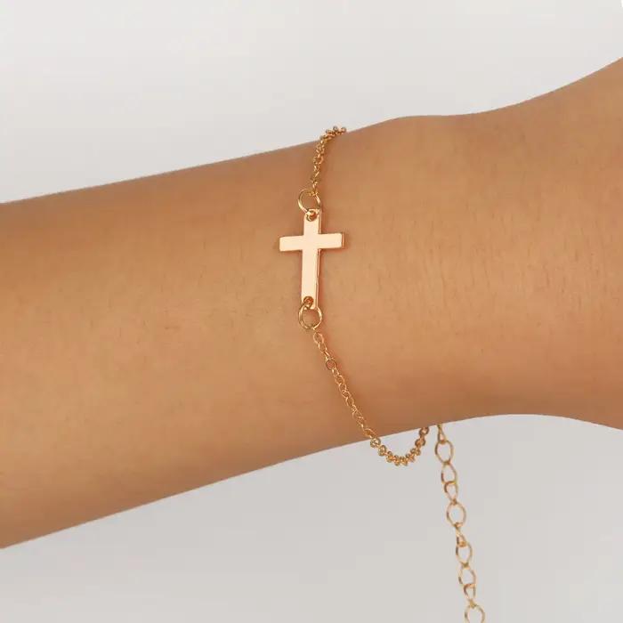 Bracelet à brins croisé en alliage de haute qualité design rond élégant pour femme bijou de mode luxe léger pour occasions spéciales