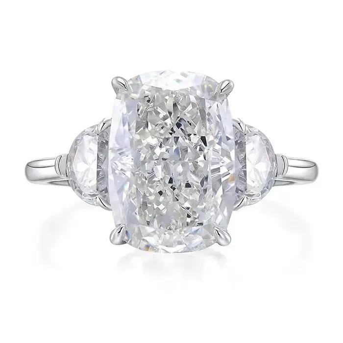 Bague en diamant à haute teneur en carbone