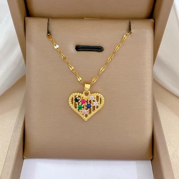 Collier en acier inoxydable avec motif cœur romantique pour femmes et filles occasions spéciales anniversaires et fêtes élégant et pratique