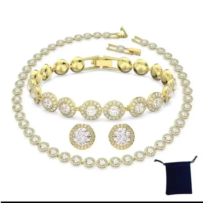 Parure de bijoux Série Angélique entièrement sertie de diamants ronds pour femmes occasions spéciales soirées événements formels