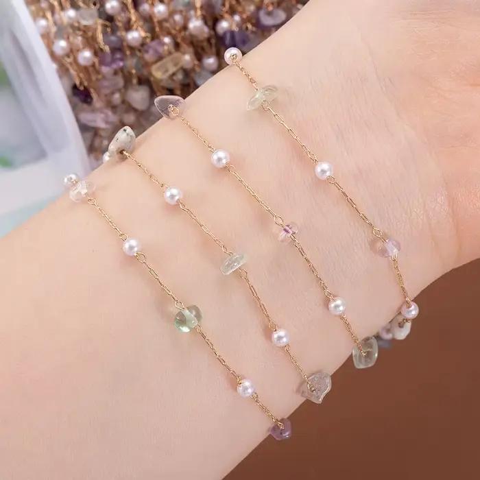 Chaîne en cuivre de perles de pierre irrégulières