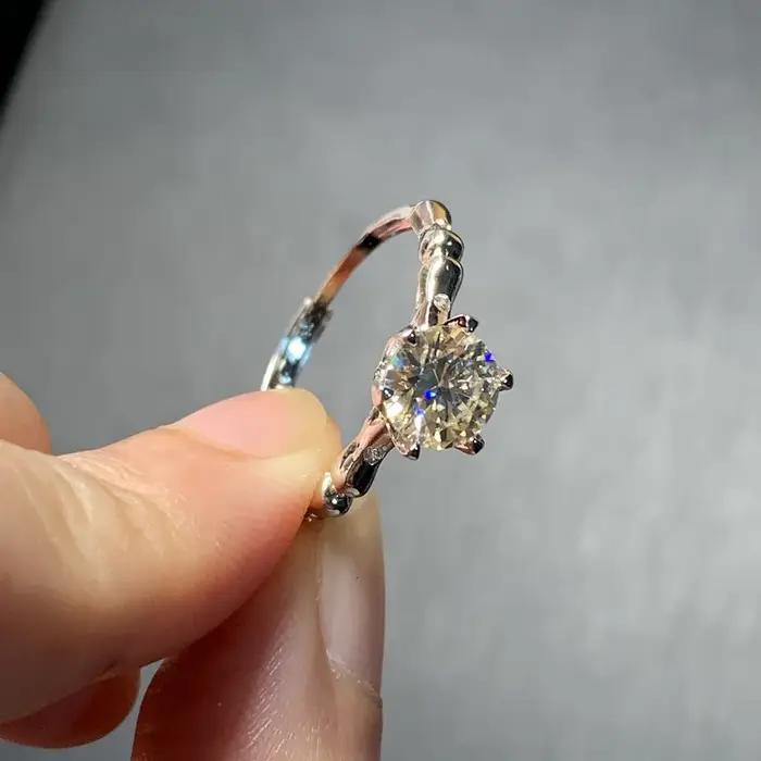 Bague en diamant Moissanite 6MM