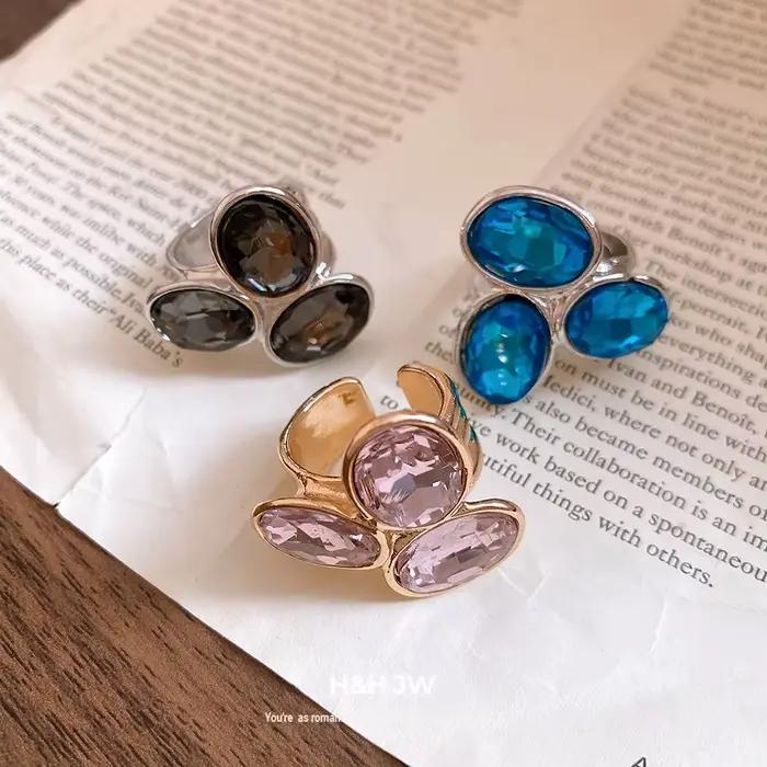 Bague ovale réglable incrustée de cristaux rétro