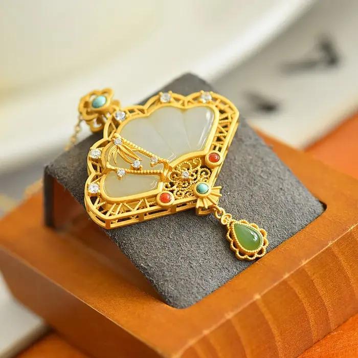 Pendentif en forme d'éventail en jade blanc naturel Hetian