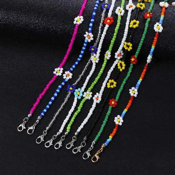 Collier de perles de verre fleuri avec chaîne d'extension pour femmes, style romantique et mignon, idéal pour les vacances, fêtes et occasions spéciales