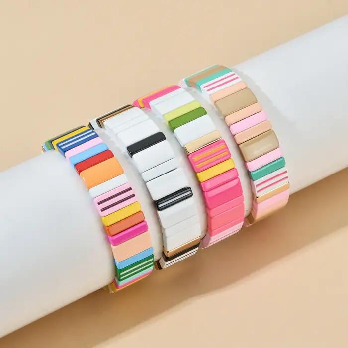 Bracelet à menottes larges pour femmes en perles émaillées style boho ajustable et tracker de fitness pour différentes occasions