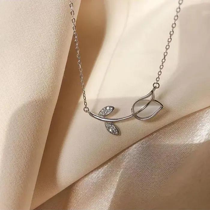 Collier de fleur de tulipe romantique pour femmes