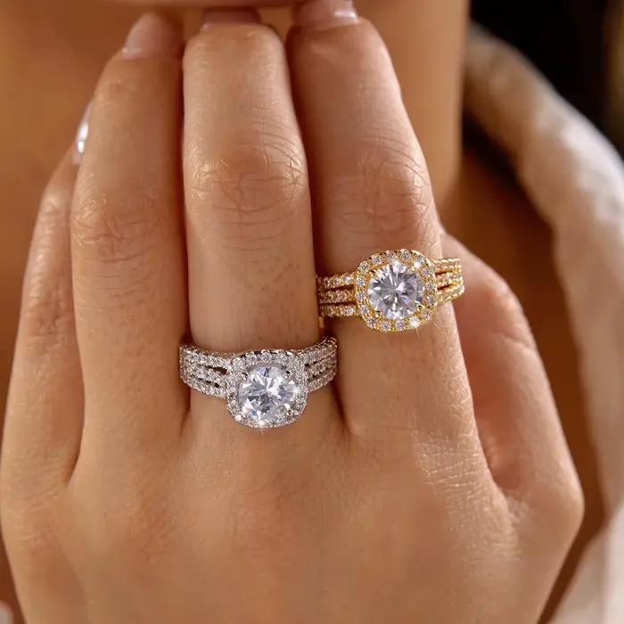 Bague Halo Multi-Rangées Glamour pour Femme en Laiton et Zircon Entièrement Pavé, Triple Bande, Bijou Brillant et Éclatant