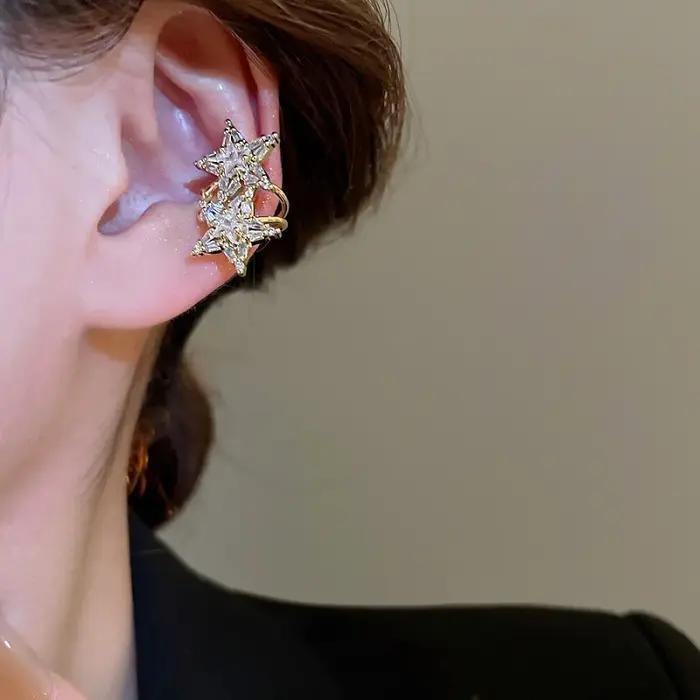 Clip d'oreille en forme de C de luxe entièrement orné de strass pour femmes