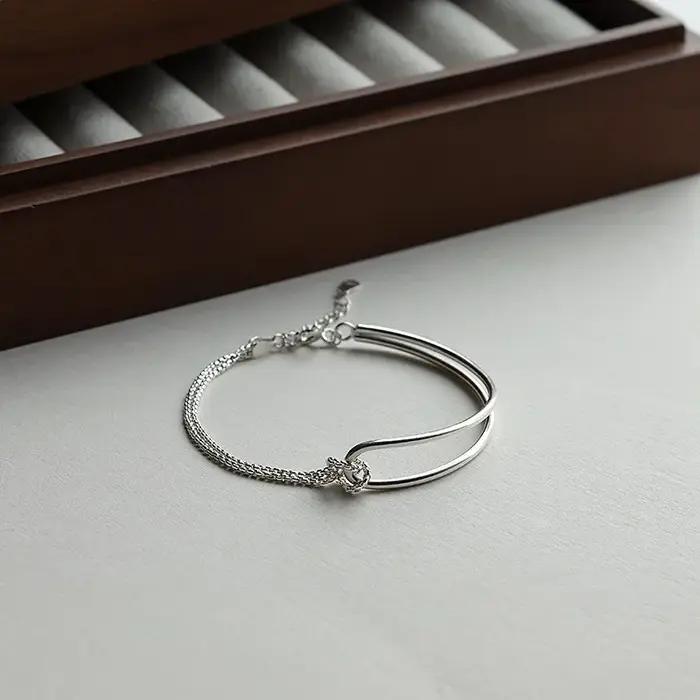 Bracelet minimaliste élégant pour femmes design géométrique double couche nouée chaîne fait main bijoux cadeaux occasions spéciales tracker humeur