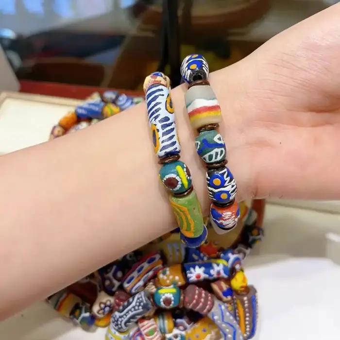 Bracelets perlés au chalumeau colorés unisexe vendange à offrir pour les occasions spéciales femmes filles