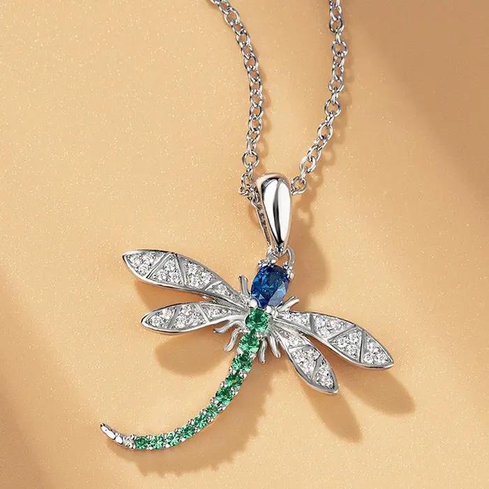 Huitan Collier Pendentif Libellule Coloré Exquis pour Femme