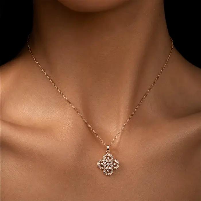 Ensemble de bijoux trèfle à quatre feuilles plaqué or rose collier et boucles d'oreilles en zircon cubique pour femme romantique et porte-bonheur