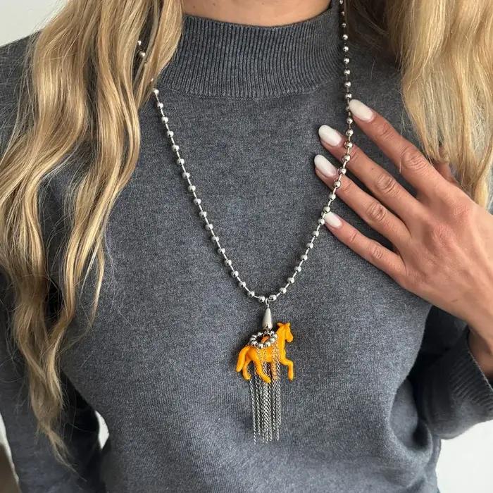Collier pendentif cheval coloré et mignon pour femmes et filles