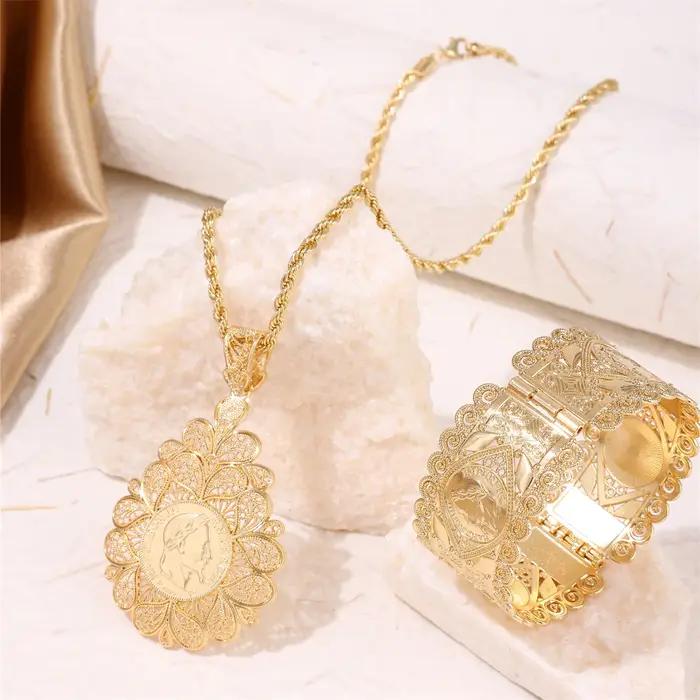 Ensemble collier et boucles d'oreilles caftan du Moyen-Orient