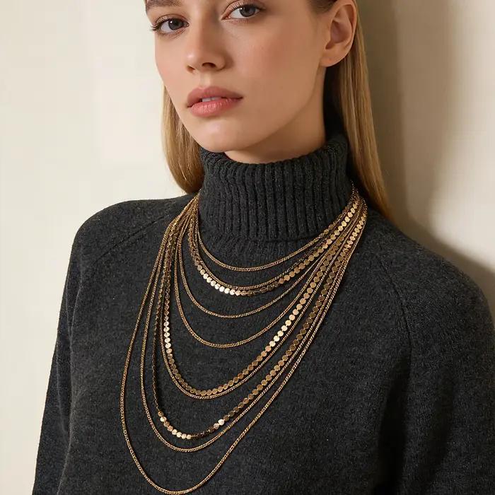 Collier superposé doré multi-brins