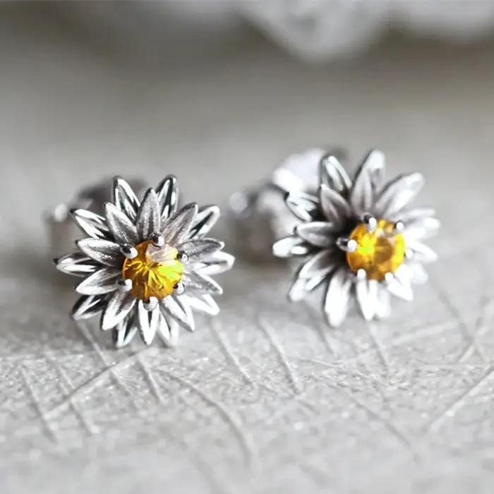 Huitan – boucles d'oreilles à fleurs délicates