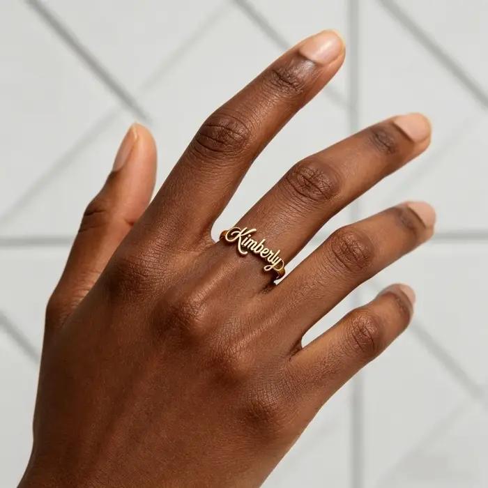 Bague ajustable avec nom en écriture cursive personnalisée